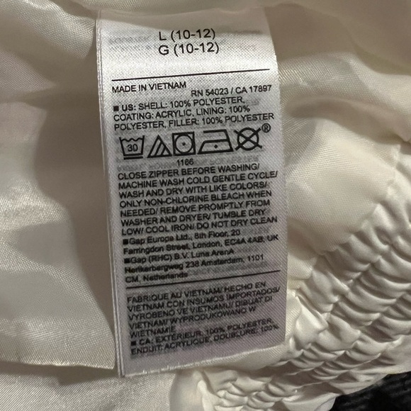 ⭐️Old Navy Puffer Jacket - Picture 7 of 8